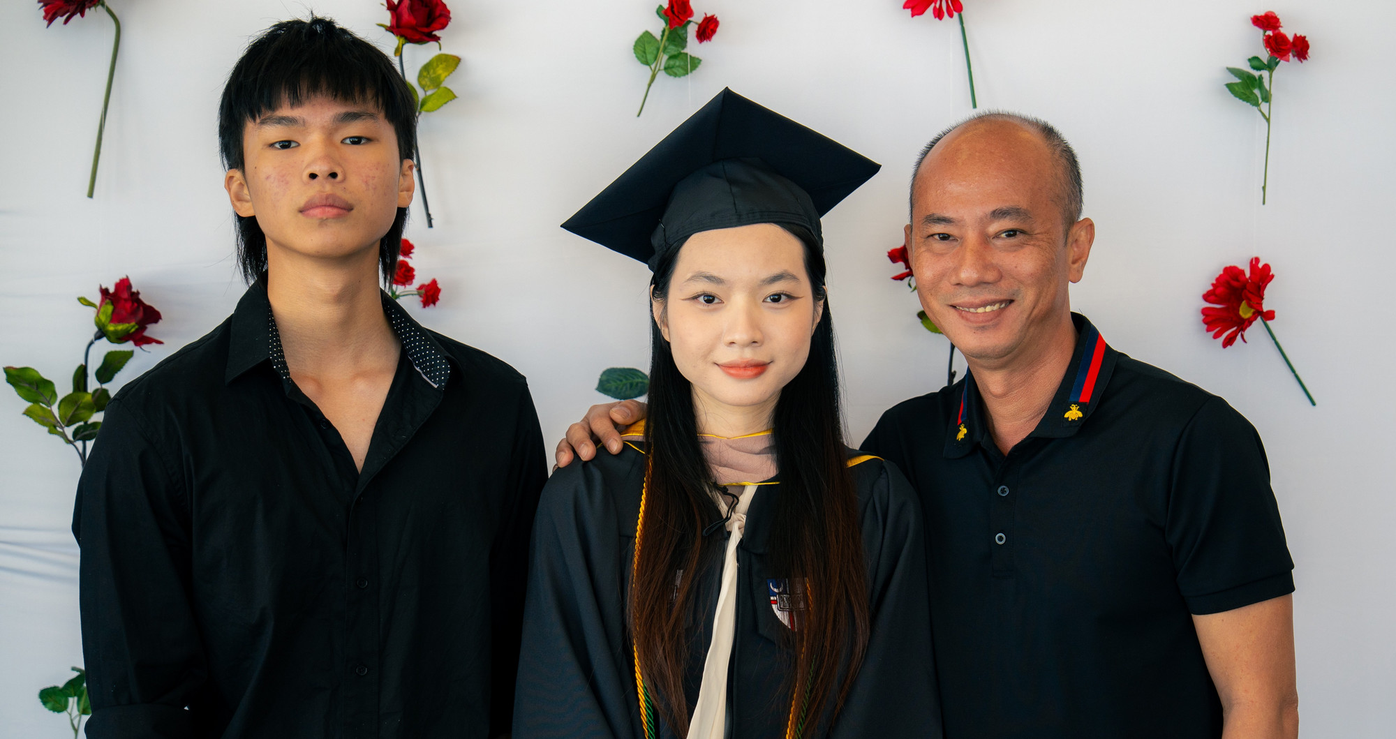 students with advisor on campus